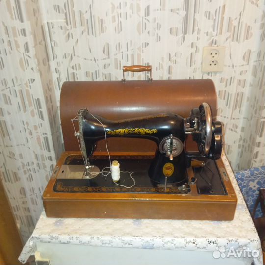 Швейная машина Подольск ручная