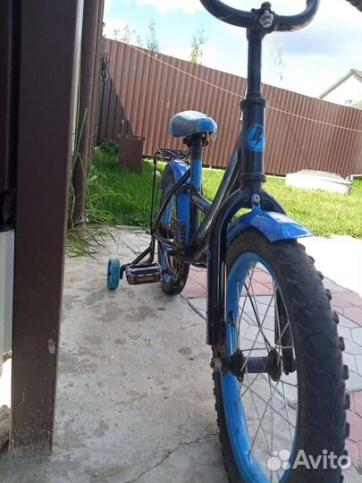 Велосипед детский 4 колесный