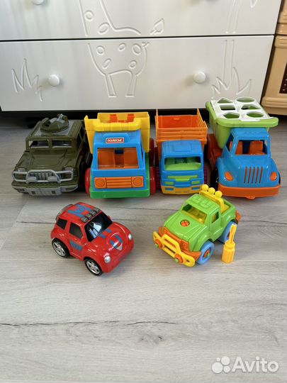 Детские игрушки для мальчика Машины