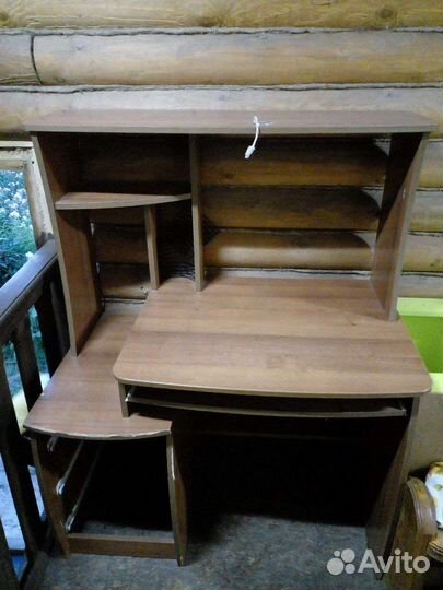 Компьютерный стол