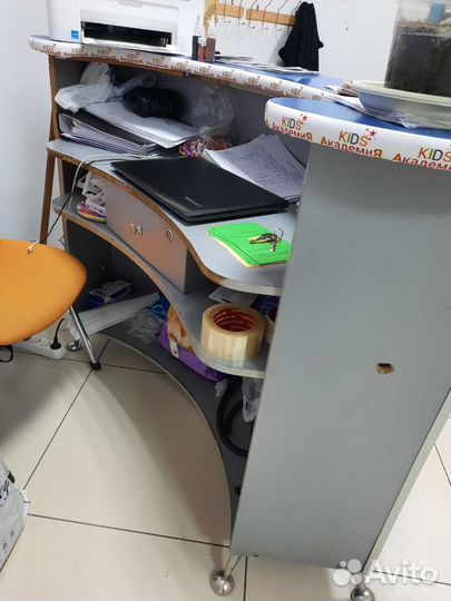 Стойка ресепшн бу