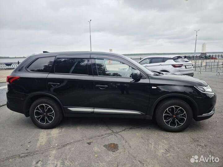 Mitsubishi Outlander 2.0 CVT, 2021, 30 000 км