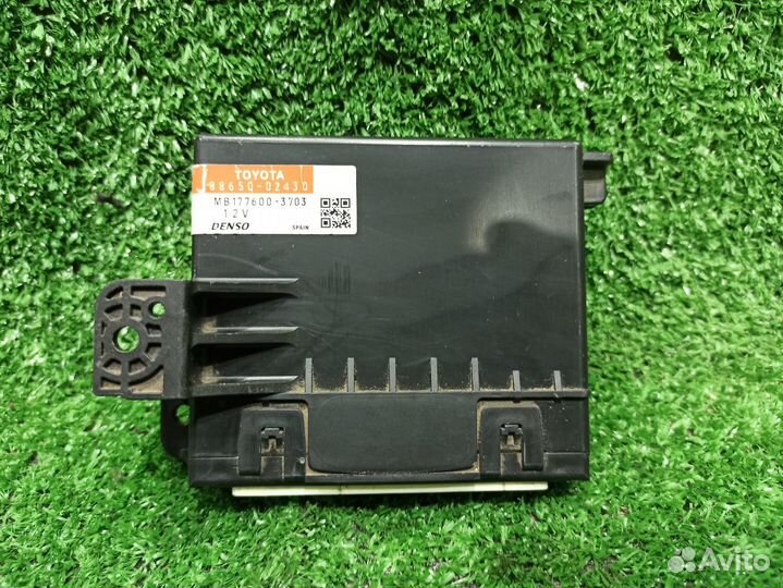 Блок управления кондиционером Auris (07-12) б/у