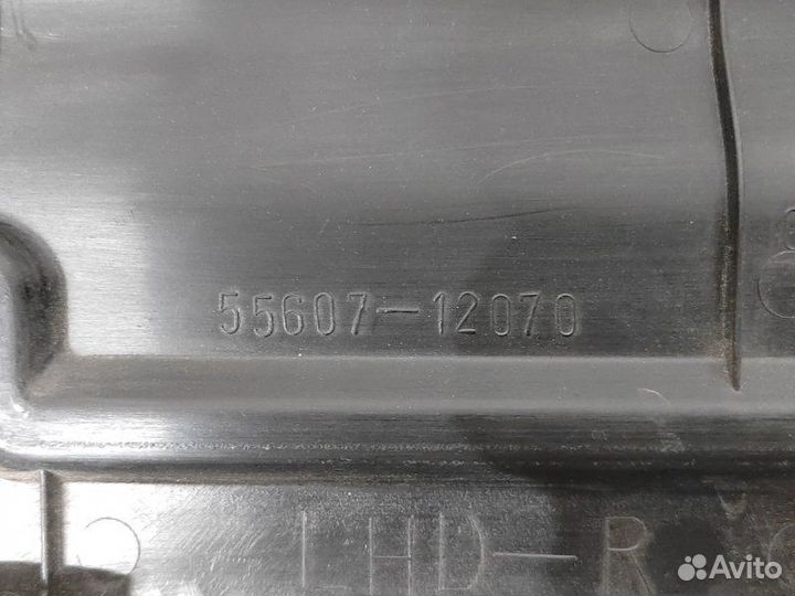 Накладка под торпедо правая Toyota Corolla E150