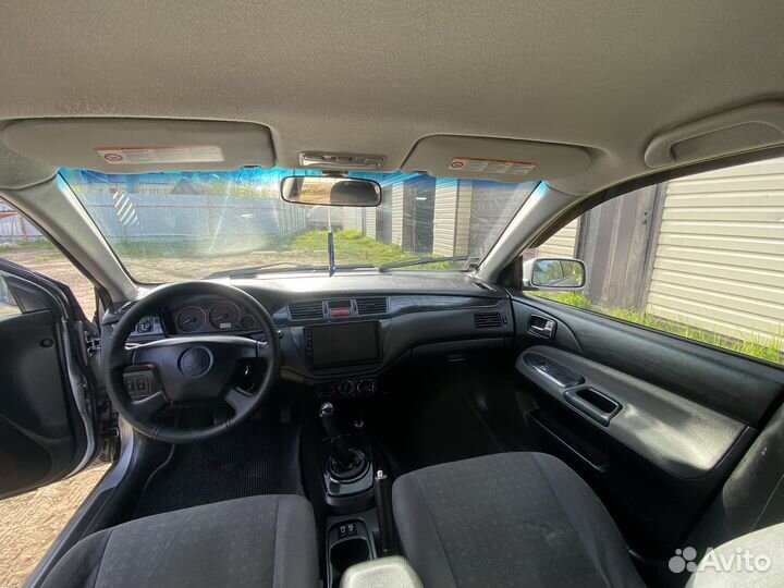 Mitsubishi Lancer 1.6 МТ, 2003, 300 000 км