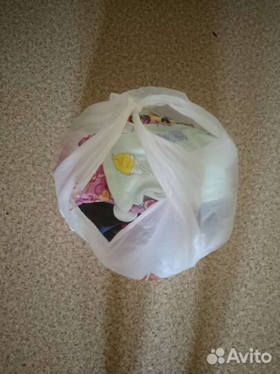 Отдам женские вещи