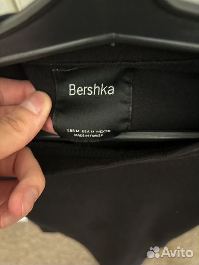 Плотная футболка bershka свободного кроя