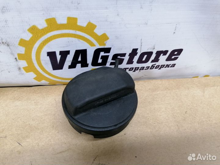 Крышка топливного бака Volkswagen Passat B5 1999