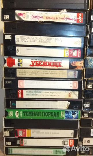 Видеомагнитофон LG +29кассет