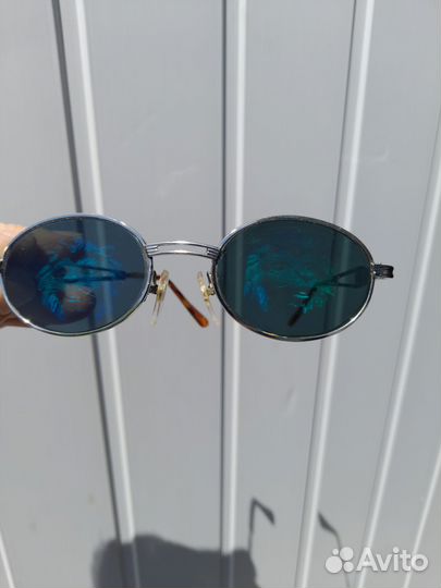 Солнцезащитные очки с голограммой