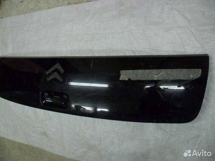 Citroen C4 Накладка двери багажника 2004-2010год
