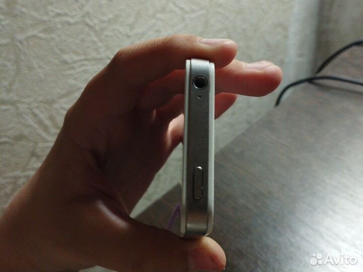 iPhone 4S, 16 ГБ