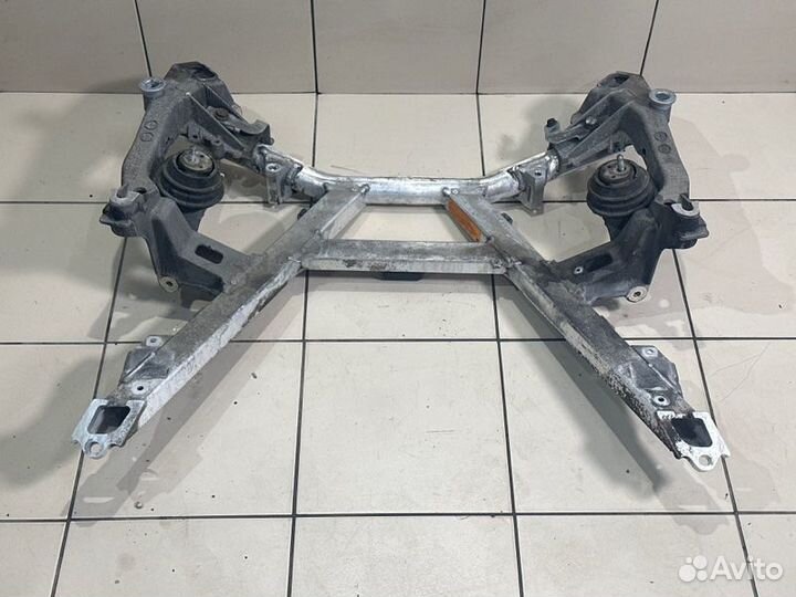 Подрамник передний Bmw 523I E39 M52B25 2000