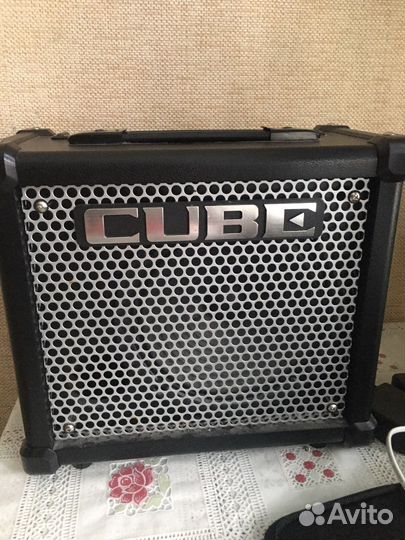 Гитарный комбоусилитель roland cube 10
