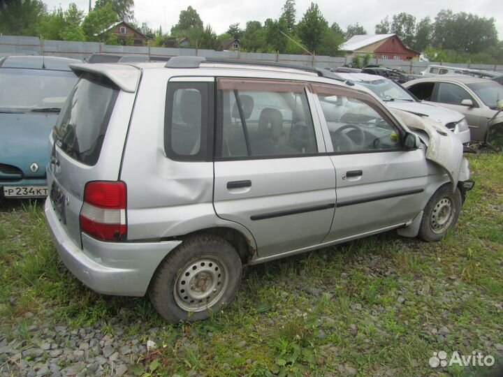 Mazda Demio дверь передняя задняя левая правая