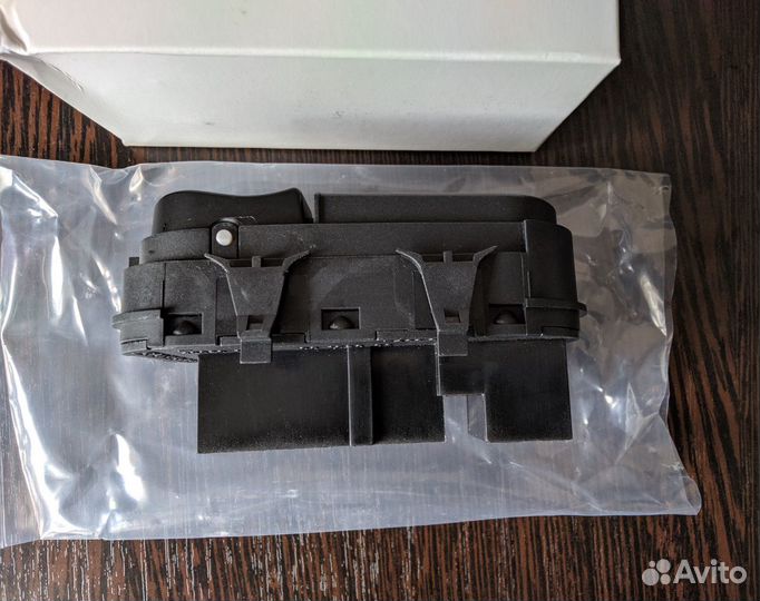 Блок стеклоподъемников Ford Focus. Новый