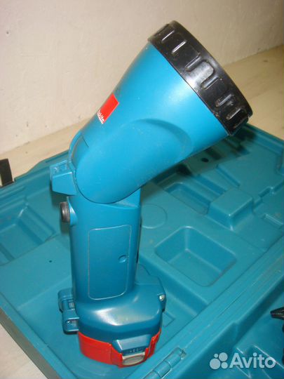 Набор шуруповерт makita 12v 6270D фонарь ML120 з/y