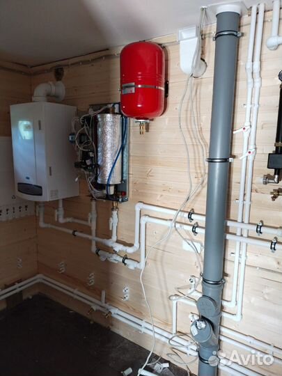 Монтаж систем отопления, водоснабжения в доме