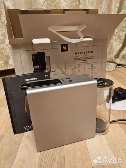 Кофемашина новая Nespresso Essenza Mini Silver