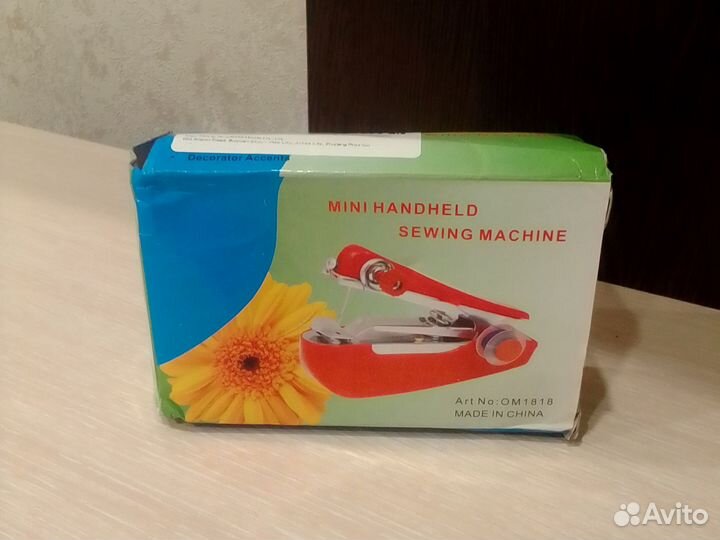 Мини швейная машинка