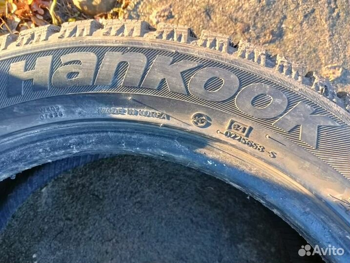 Hankook Winter I'Pike 215/55 R17