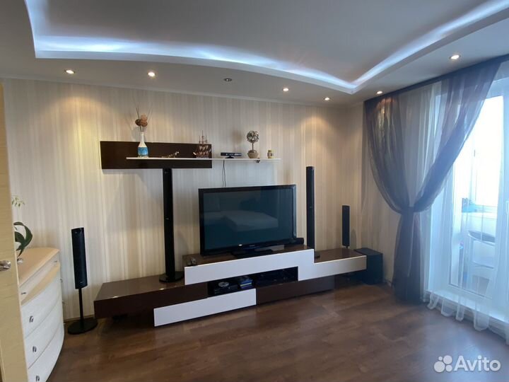 Полки/подставки под телевизор