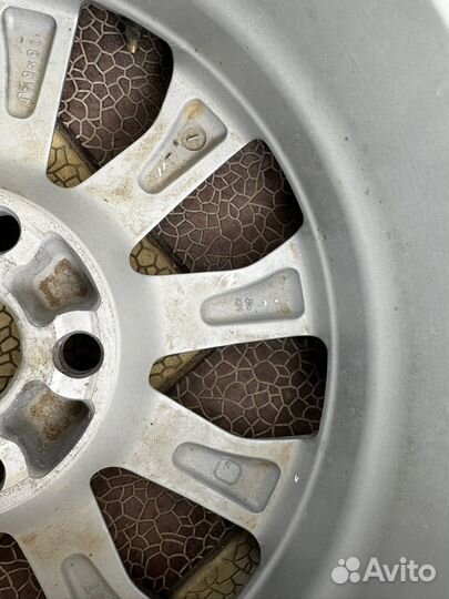 Литой диск r 16