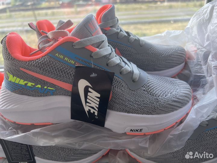 Кроссовки Nike