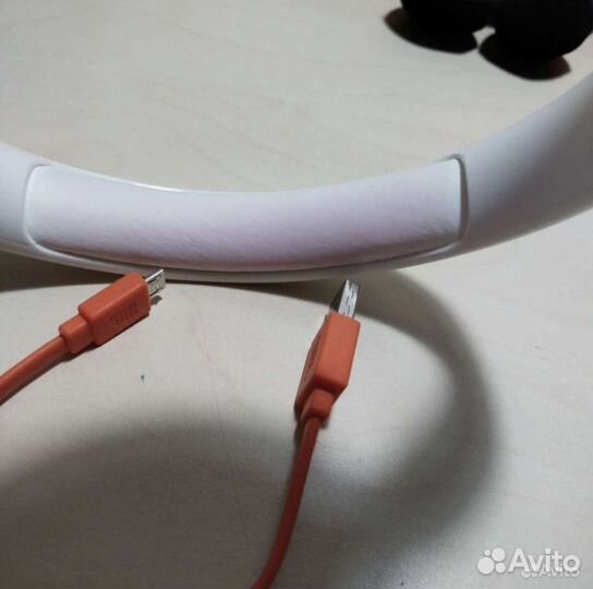 Беспроводные наушники jbl tune 560bt