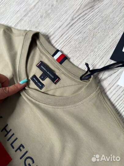 Tommy hilfiger футболка