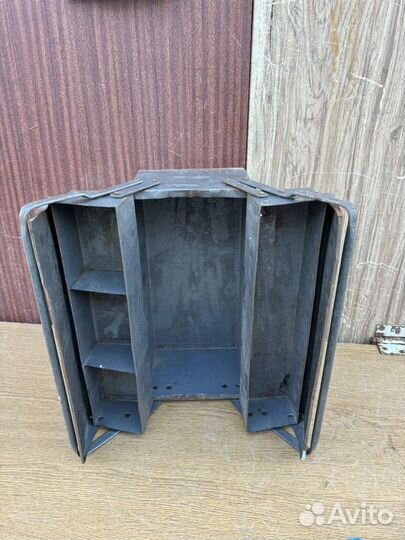 Ящик металлический для инструментов СССР