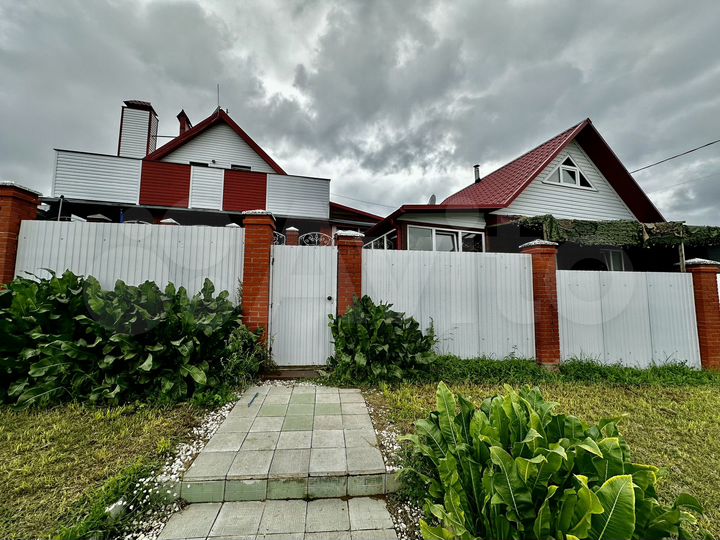 Дом 250 м² на участке 14 сот.