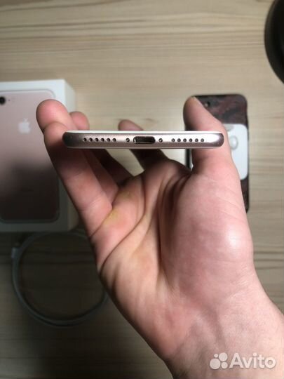 iPhone 7, 32 ГБ