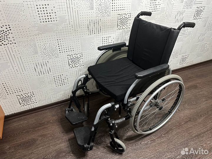 Коляска инвалидная