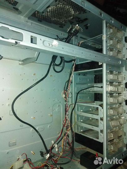 Без дисковода Редкий корпус пк thermaltake
