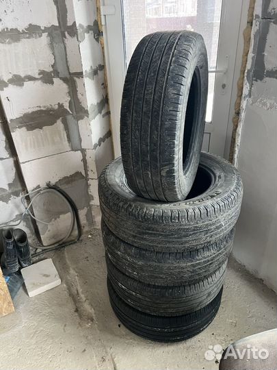 Michelin Latitude Tour HP 235/65 R17