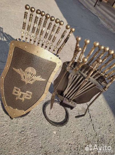 Подарок на день вдв подставка для шампуров