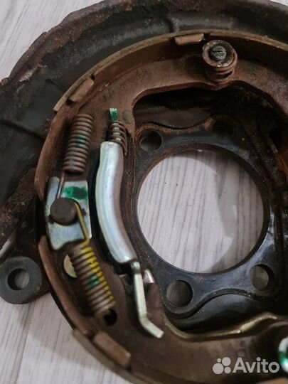 Механизм ручного тормоза задний правый Mitsubishi