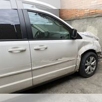 Dodge Grand Caravan 3.3 AT, 2008, битый, 350 000 км, с пробегом, цена 800 000 руб.