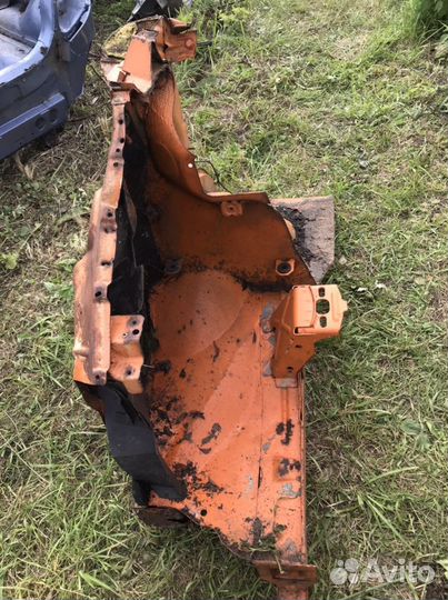 Лонжерон передний правый Volkswagen Transporter T4