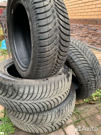 Goodyear UltraGrip Ice+ 215/55 R16 93
