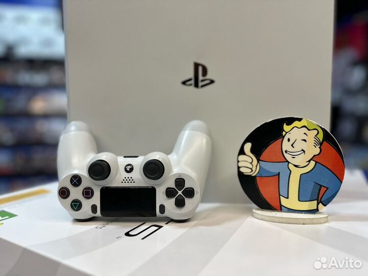 Sony Playstation 4 PRO 1TB Белая (б/у)
