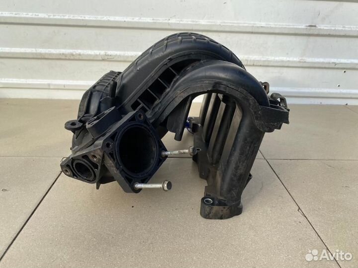 Впускной коллектор Mitsubishi Lancer 10