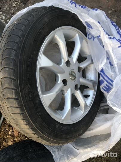 Колёса летние r14 Nissan