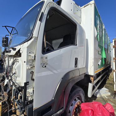 Рефрижератор 37 м³ Isuzu FVR34, 2017