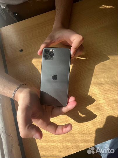 iPhone 11 pro max 64gb
