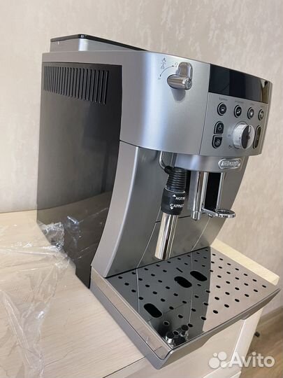 Кофемашина Delonghi ecam 250.31 SB