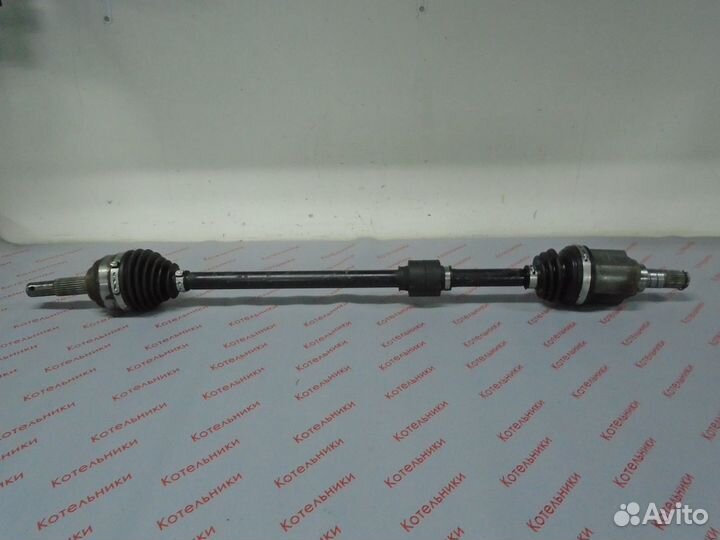 Nissan 39100-EL10A Вал приводной правый