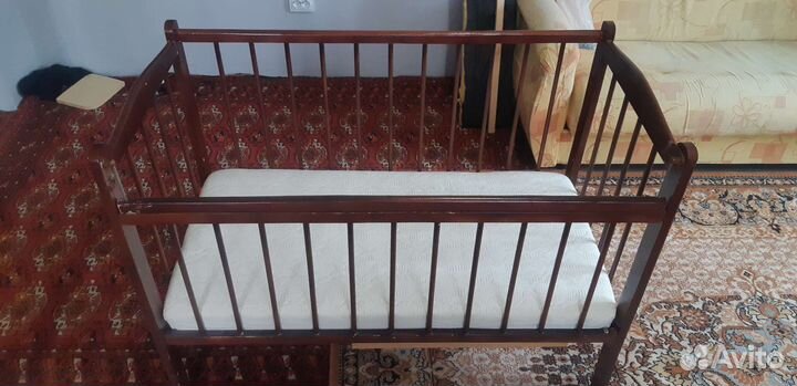 Детская кроватка