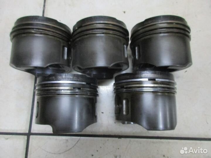 Поршень дизель w163 ML-class 612.963